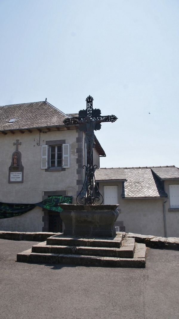 Photo Saint-Illide - la croix