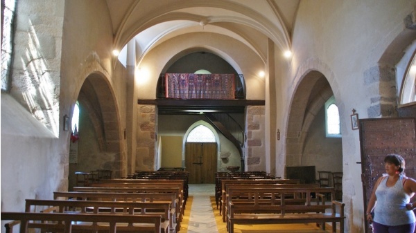 Photo Saint-Santin-Cantalès - église Sainte Anne