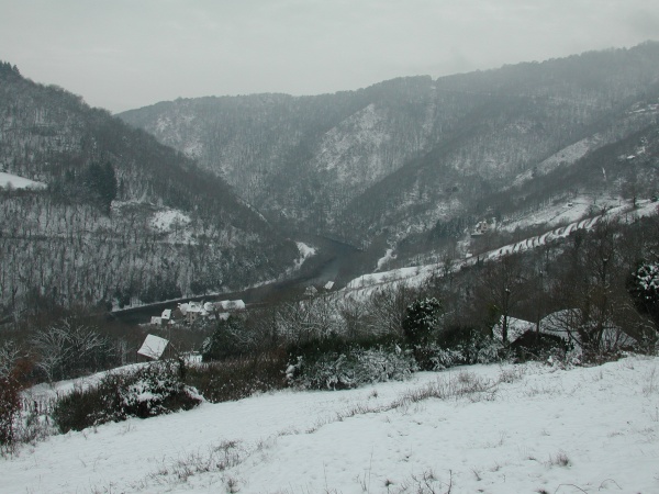 Photo Vieillevie - Paysage enneigé.