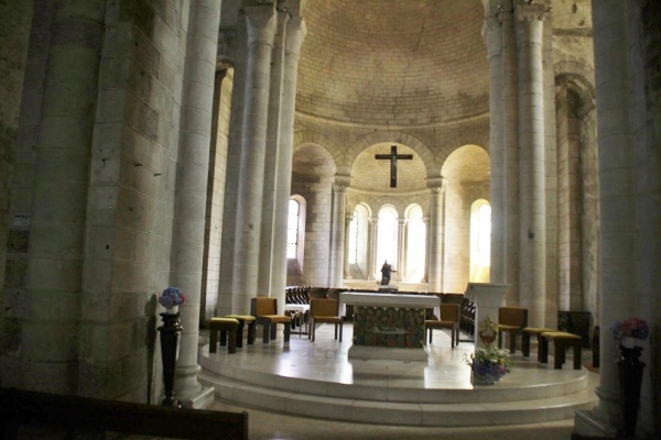 Photo Montbron - église Saint Maurice