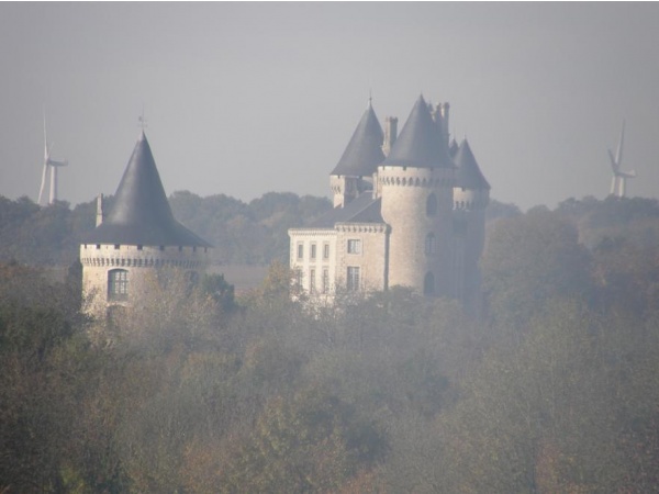 Photo Verteuil-sur-Charente - Chateau de Verteuil