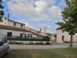 Photo paysage et monuments, Arces - le village