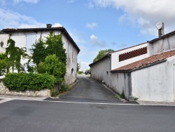 Photo paysage et monuments, Arces - le village