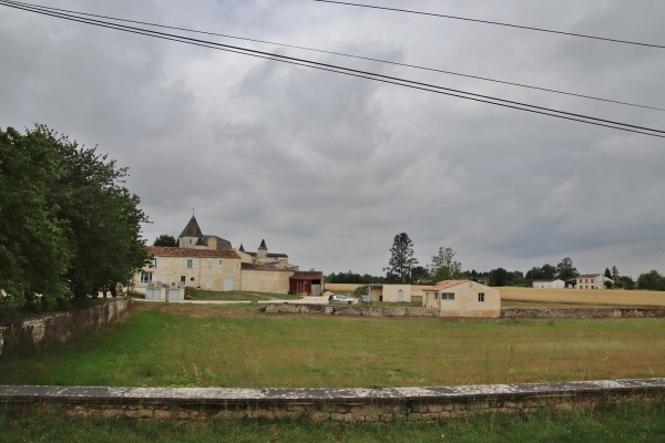 Photo Balanzac - le village