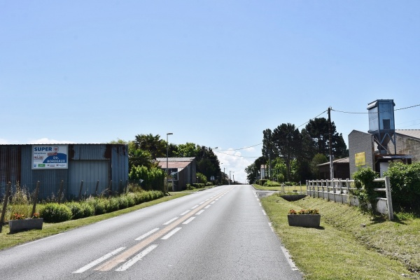 Photo Brie-sous-Mortagne - le village