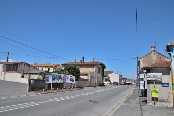 Photo Brie-sous-Mortagne - le village