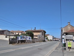 Photo paysage et monuments, Brie-sous-Mortagne - le village