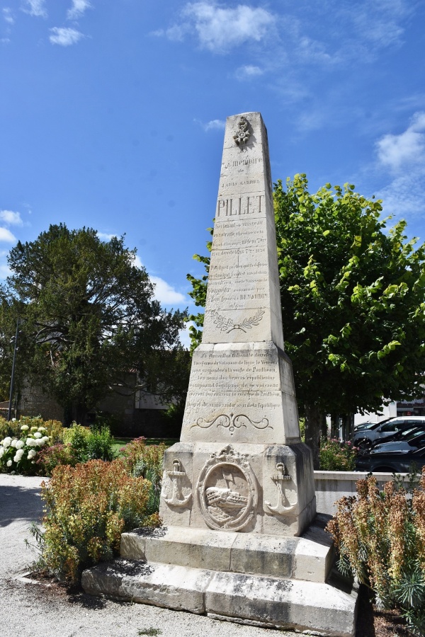 Photo Cozes - le monument aux morts