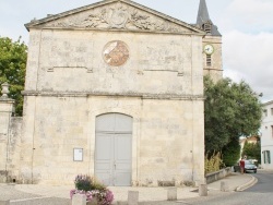 Photo paysage et monuments, Dompierre-sur-Mer - église saint pierre