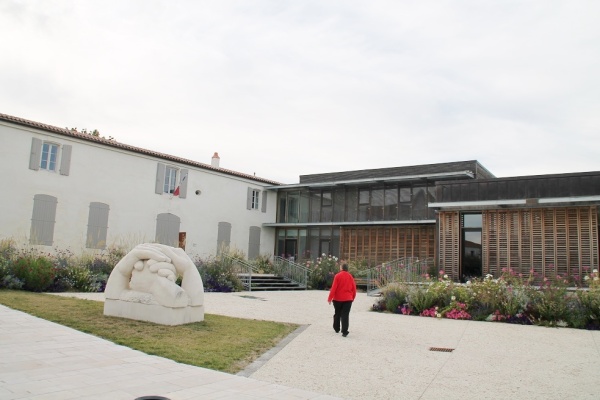 Photo Dompierre-sur-Mer - la mairie