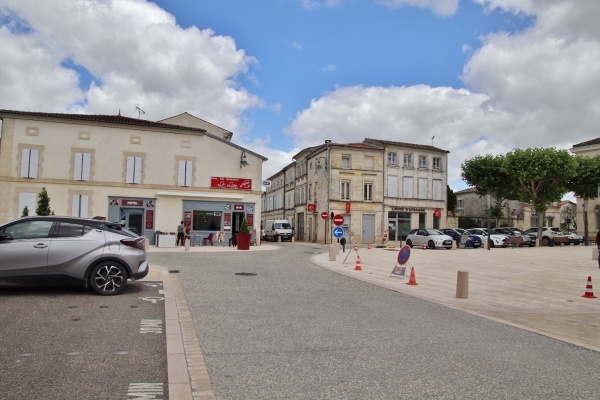 Photo Gémozac - le village