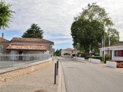 Photo paysage et monuments, Grézac - le village