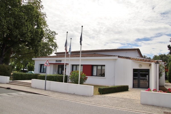 Photo Grézac - la Mairie