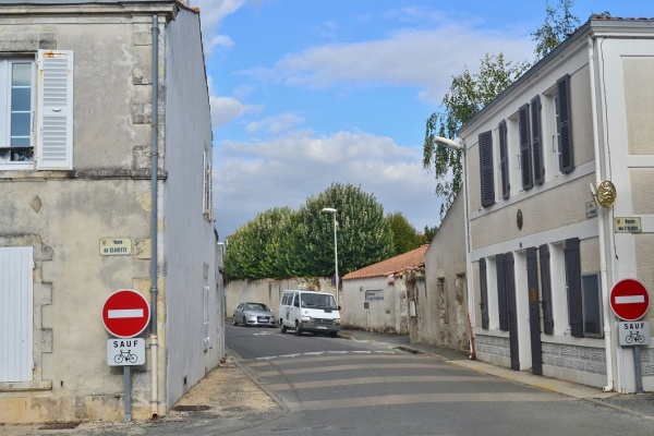 Photo La Jarrie-Audouin - la commune