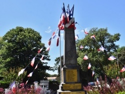 Photo paysage et monuments, Meschers-sur-Gironde - le monument aux morts