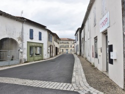 Photo paysage et monuments, Meursac - le village