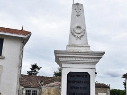 Photo paysage et monuments, Montpellier-de-Médillan - le monument aux morts