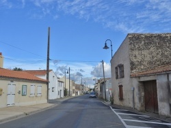 Photo paysage et monuments, Montroy - le village