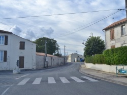 Photo paysage et monuments, Montroy - le village