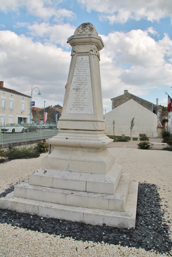 Photo Les Nouillers - le monument aux morts