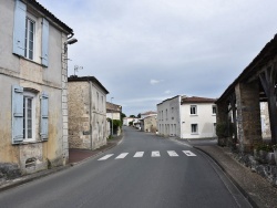 Photo paysage et monuments, Pisany - la communes