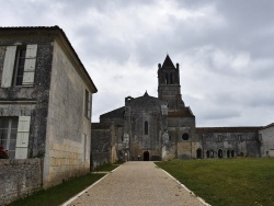 Photo paysage et monuments, Sablonceaux - Abbaye Notre Dame