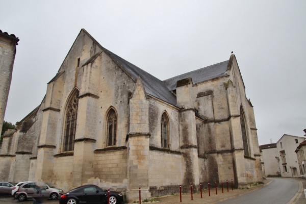 Photo Saint-Just-Luzac - église saint just