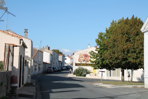 Photo Saint-Laurent-de-la-Prée - le village