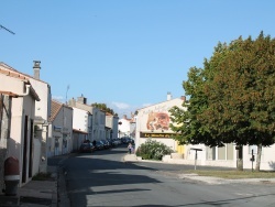 Photo paysage et monuments, Saint-Laurent-de-la-Prée - le village