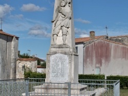 Photo paysage et monuments, Saint-Rogatien - le monument aux morts