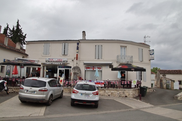 Photo Saint-Romain-de-Benet - la commune