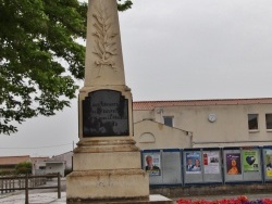 Photo paysage et monuments, Saint-Sulpice-de-Royan - le monument aux morts