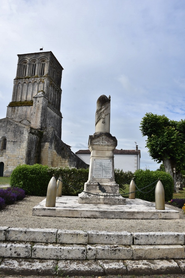 Photo Thézac - le monument aux morts