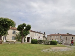 Photo paysage et monuments, Thézac - le village