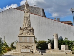 Photo paysage et monuments, Tonnay-Boutonne - Monument aux Morts