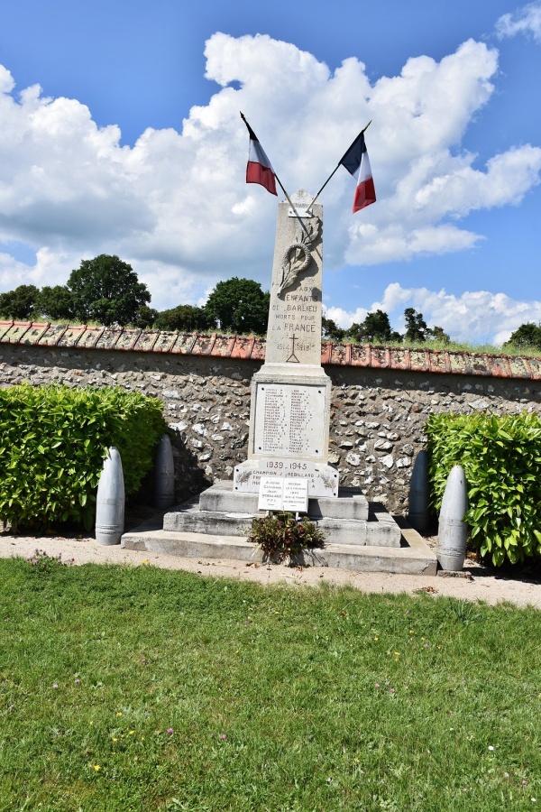 Photo Barlieu - le Monument Aux Morts