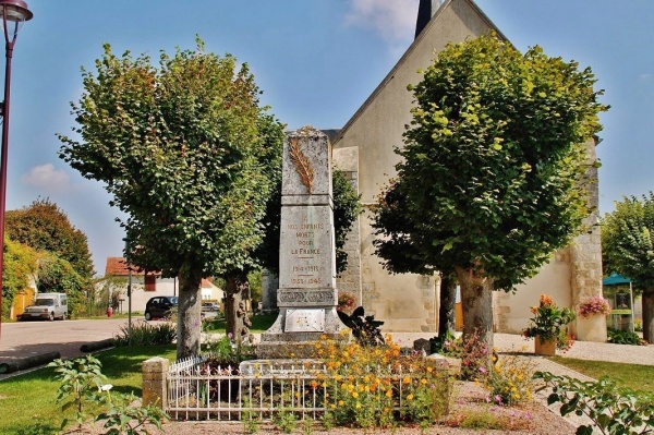 Photo Charentonnay - Monument-aux-Morts