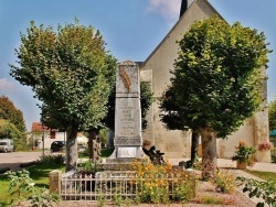 Photo paysage et monuments, Charentonnay - Monument-aux-Morts