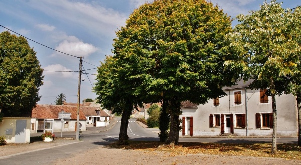 Photo Garigny - La Commune