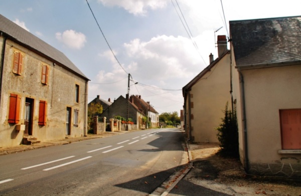 Photo Garigny - La Commune