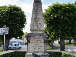 Photo paysage et monuments, Savigny-en-Sancerre - le Monument Aux Morts