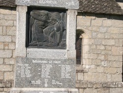 Photo paysage et monuments, Bassignac-le-Haut - Monuments Aux Morts