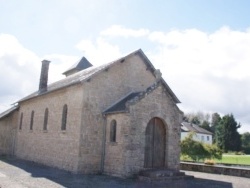 Photo paysage et monuments, Montaignac-Saint-Hippolyte - église Saint Hippolyte
