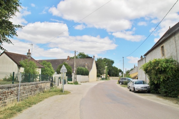 Photo Chevigny-en-Valière - le village