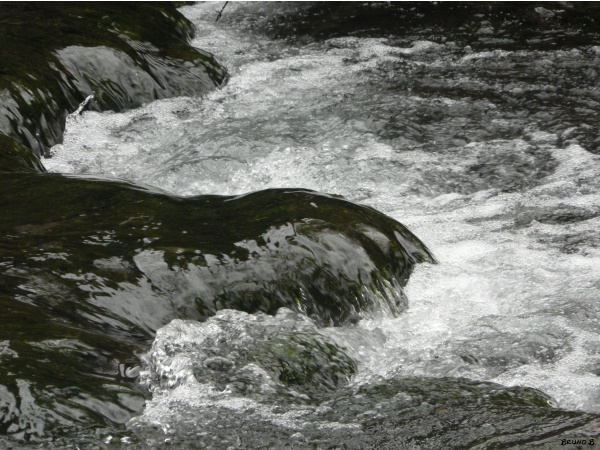 Photo Clénay - cascade sur la Norges