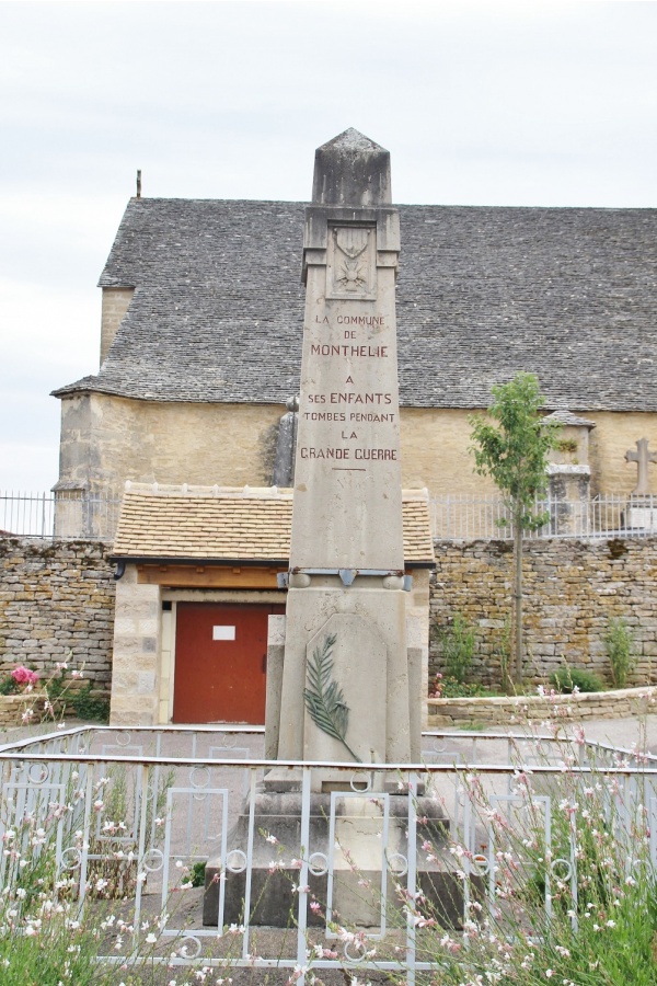Photo Monthelie - le monument aux morts
