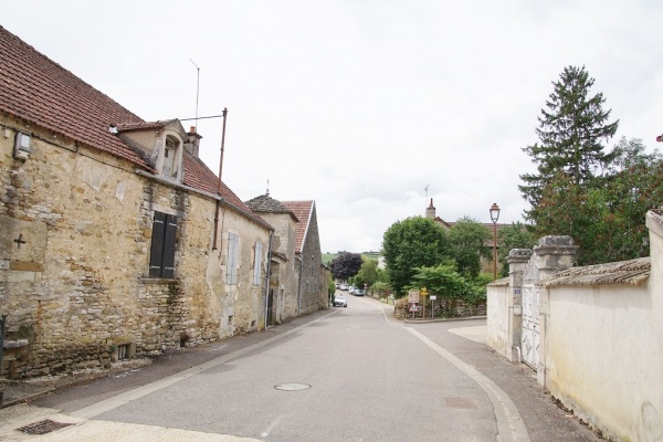 Photo La Rochepot - Le Village