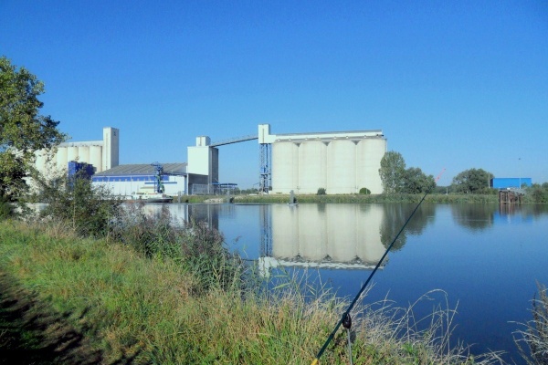 Photo Saint-Jean-de-Losne - Saint-Jean de Losne.La Saône.2.