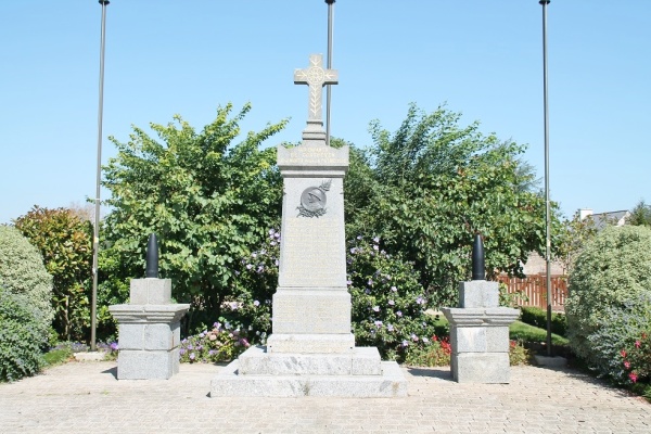 Photo Coatréven - le monment aux morts