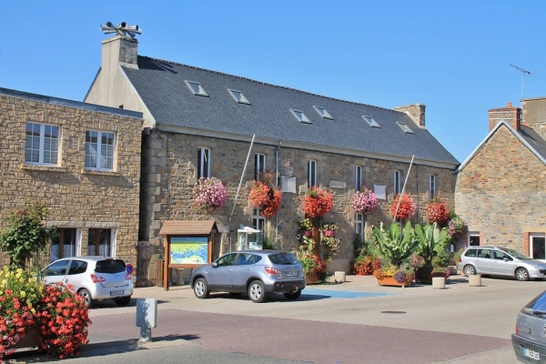 Photo Lézardrieux - la mairie